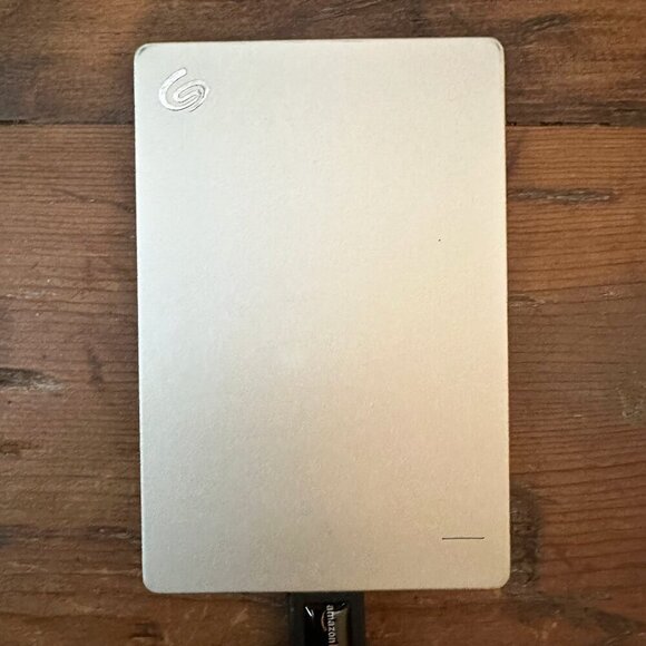 Seagate Other - Seagate 1 TB External Drive with USB to USB A Cable